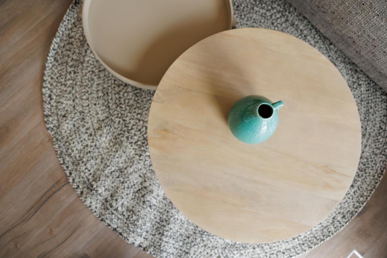 Dendrilia & By Rodostamo Collection *