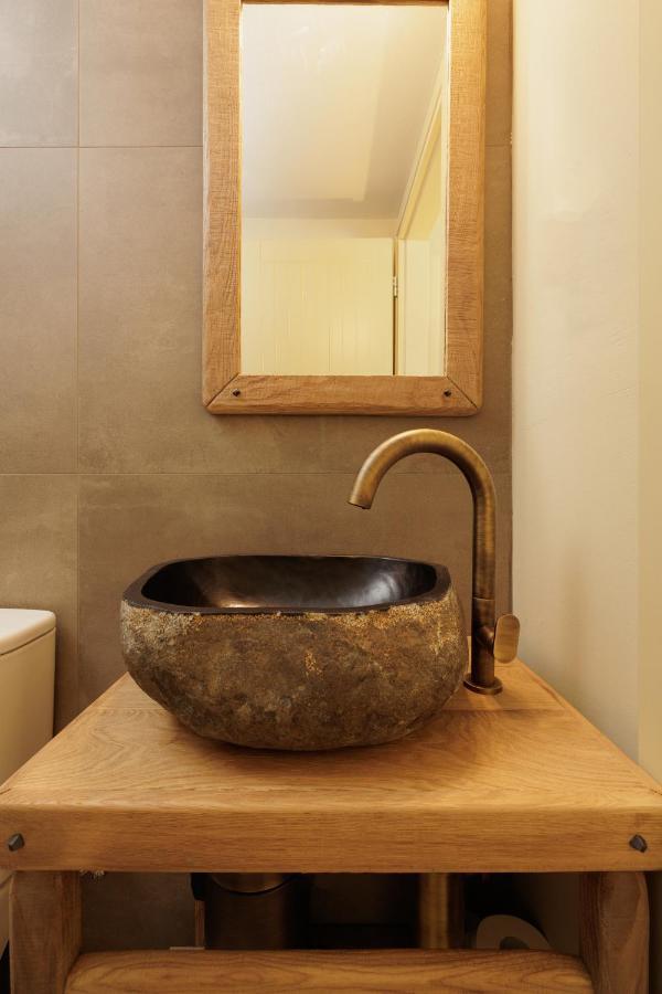 Dendrilia & By Rodostamo Collection